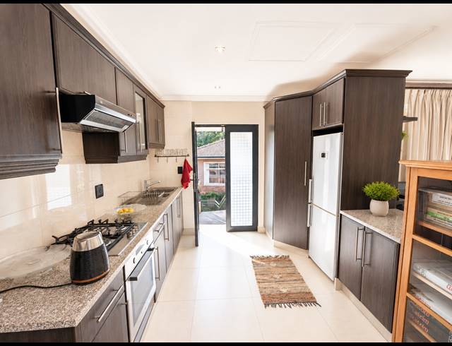 4 BEDROOM HOUSE FOR SALE IN SHERWOOD